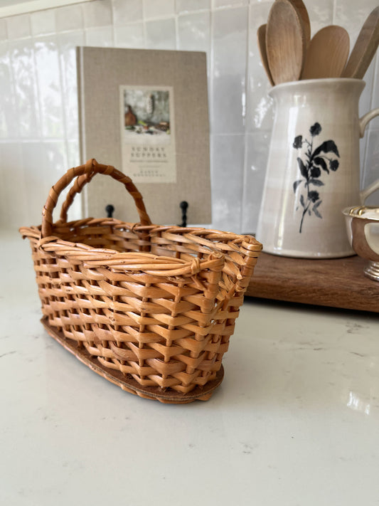 Vintage Basket Wine Server