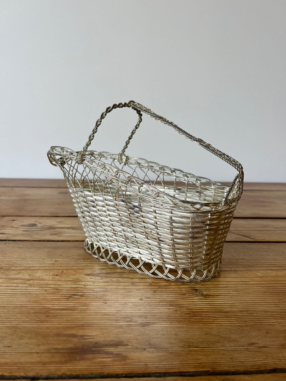 Wire Wine Basket