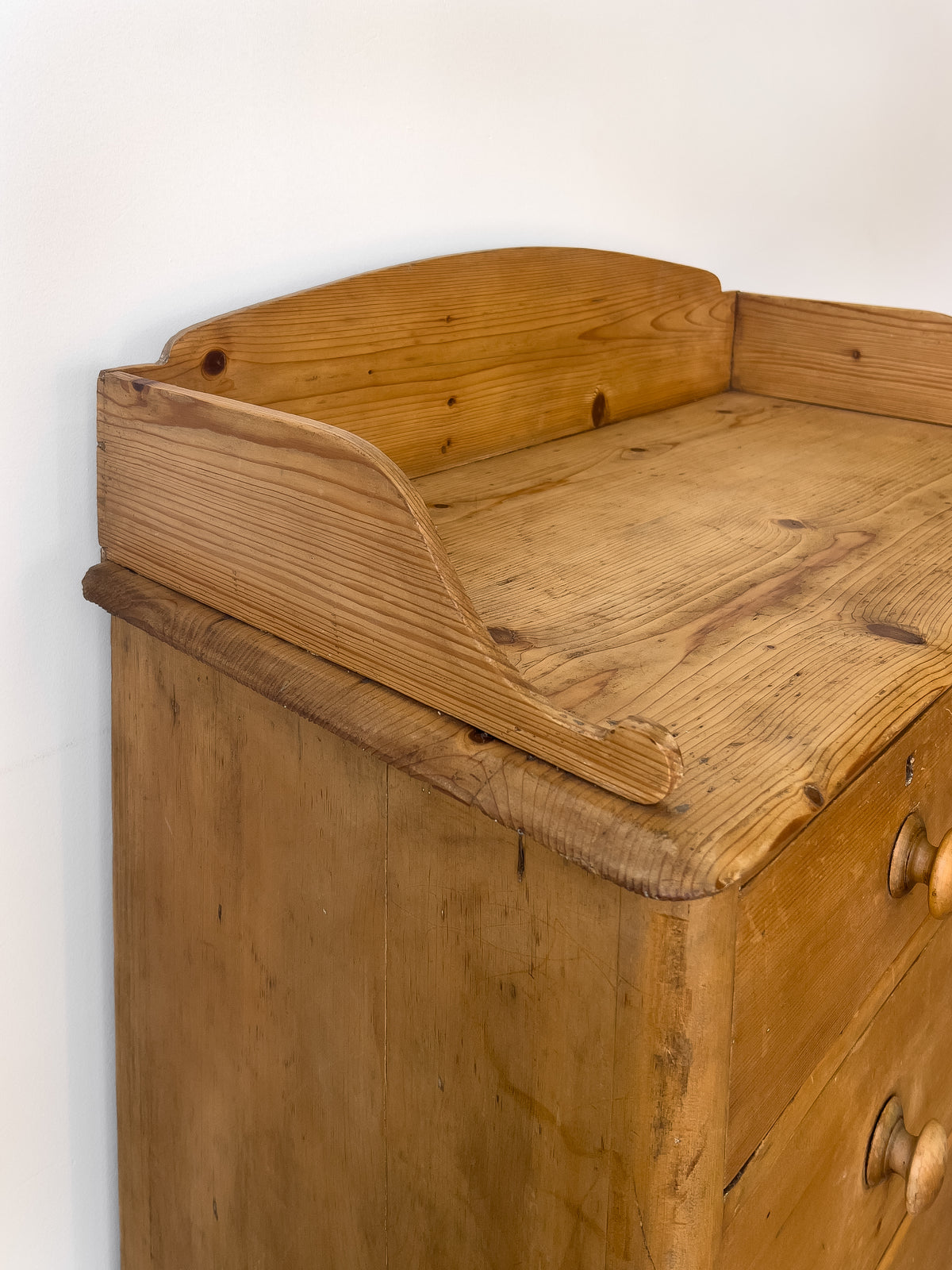 Antique Chest of Drawers | Dresser with Gallery Back
