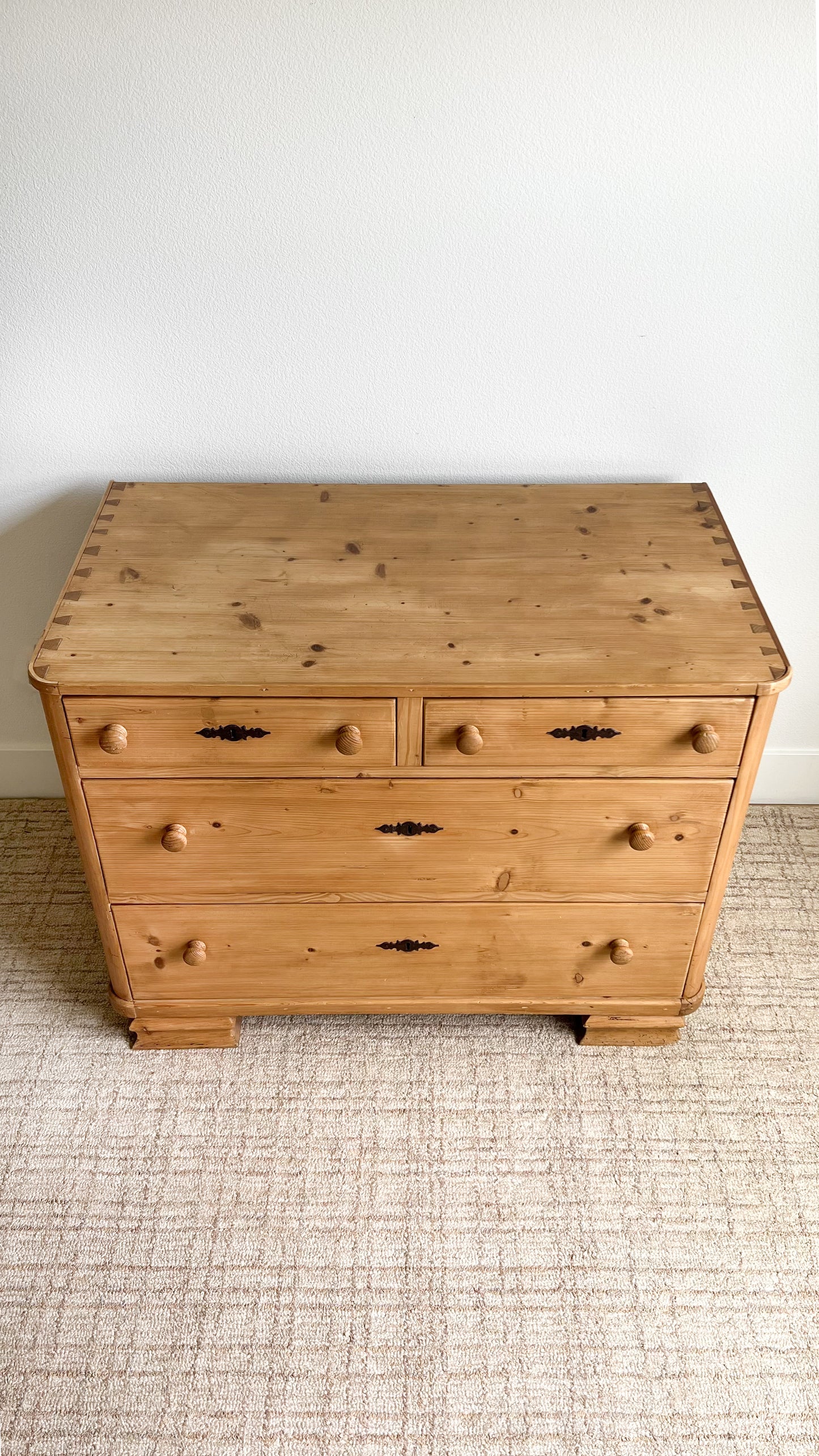 Late Victorian Antique English Chest of Drawers