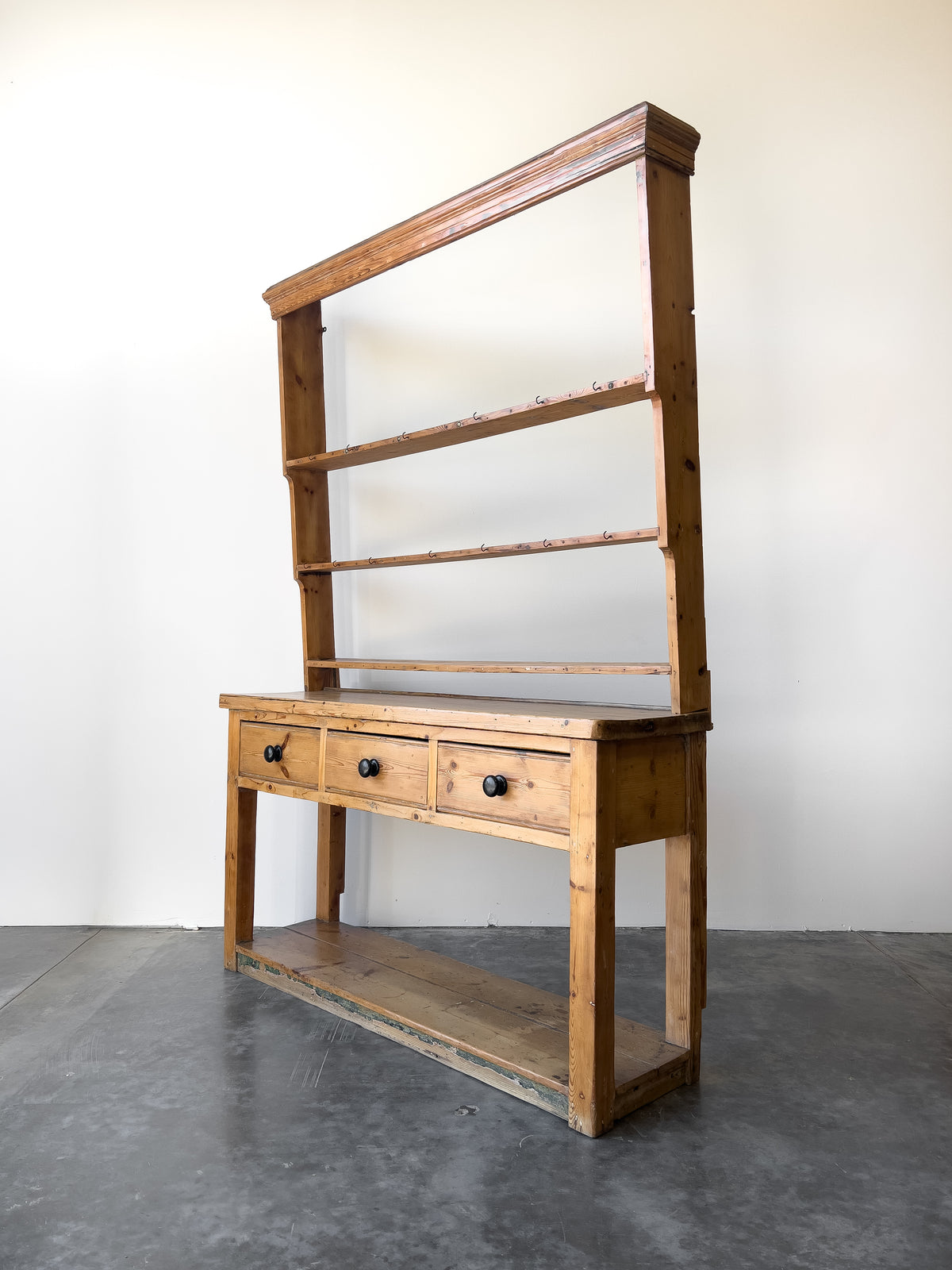 Antique Pine Georgian Pot Board with Plate Rack