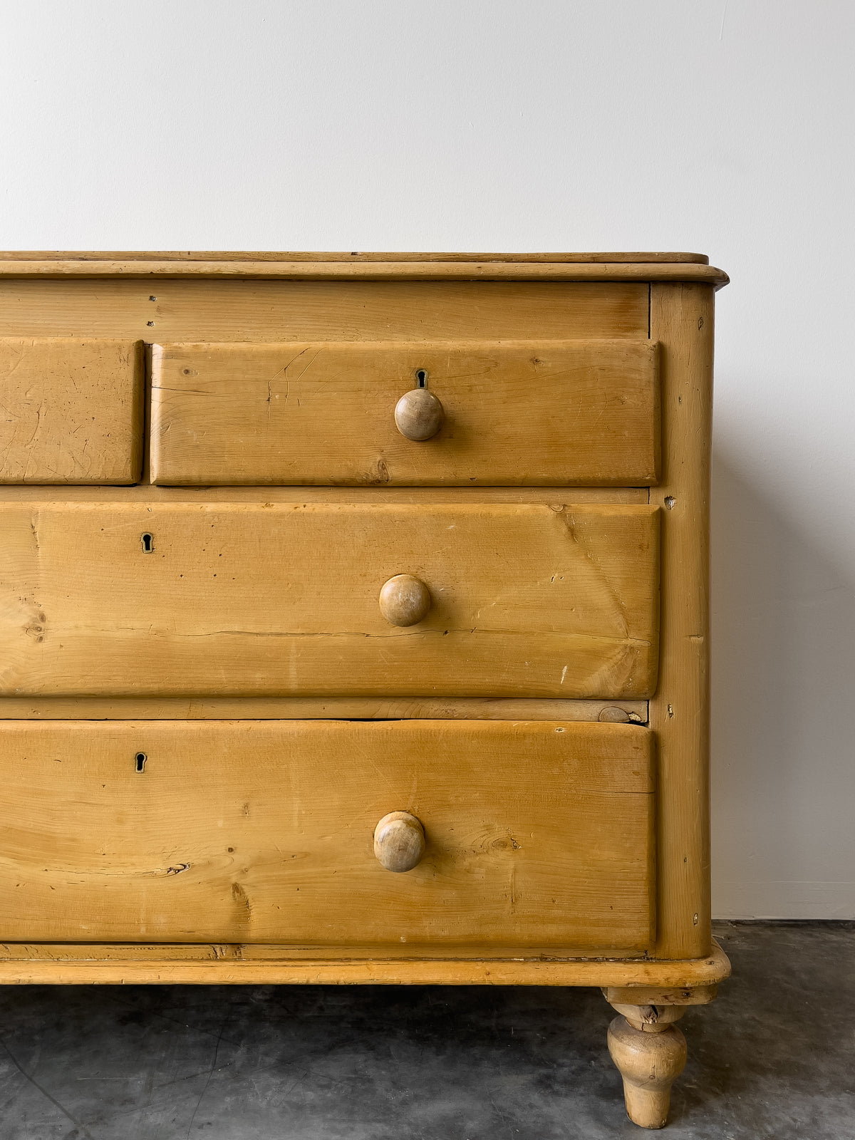 Antique 19th Century English Victorian Pine 2/2 Chest of Drawers
