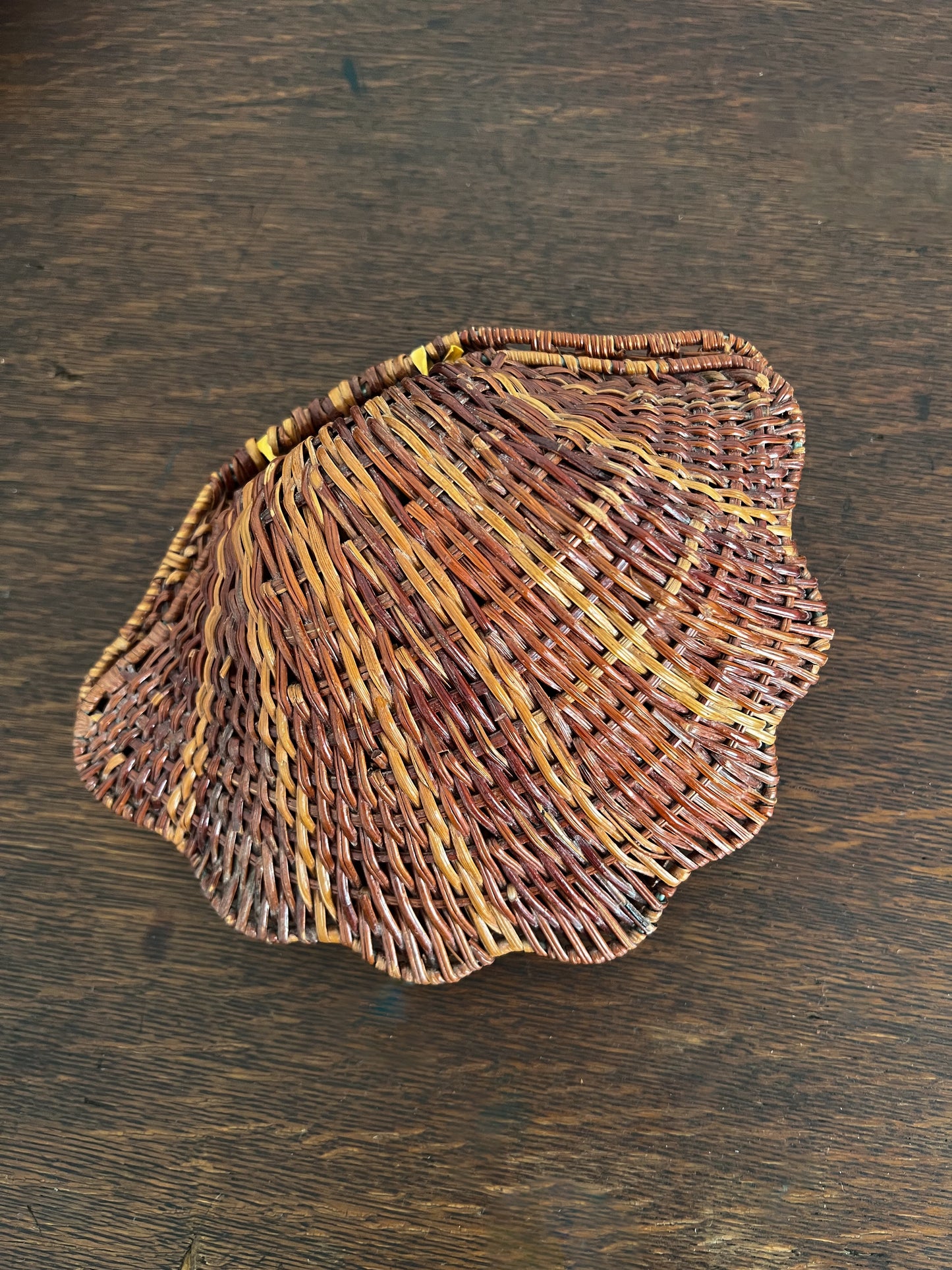Vintage Wicker Shells with Hinged Opening (3 sizes)