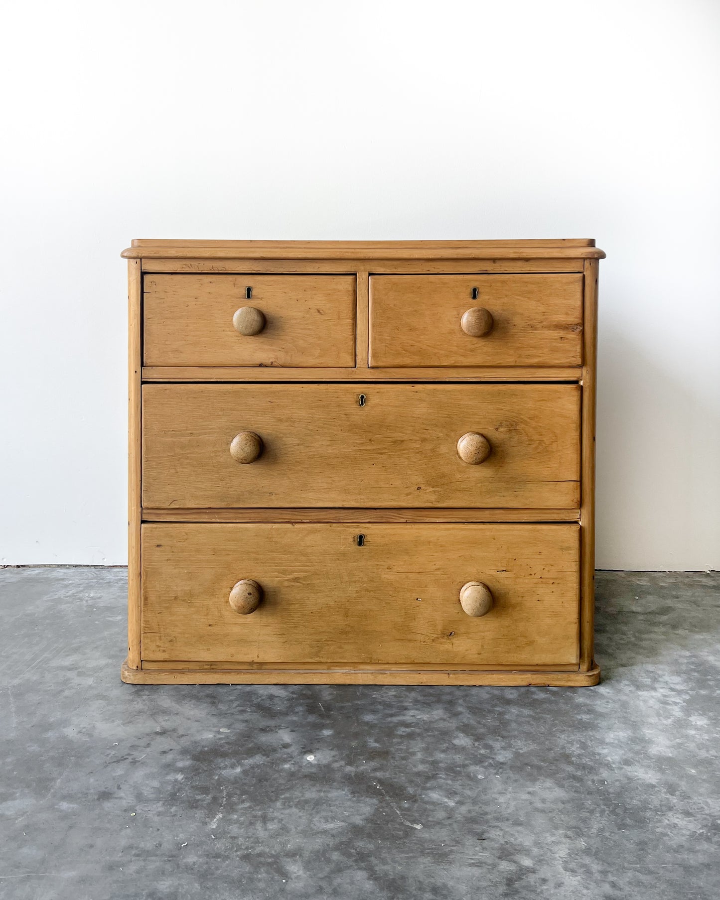 Antique English Pine Chest of Drawers | Dresser