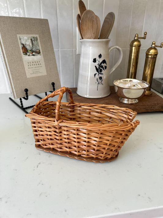Vintage Basket Wine Server