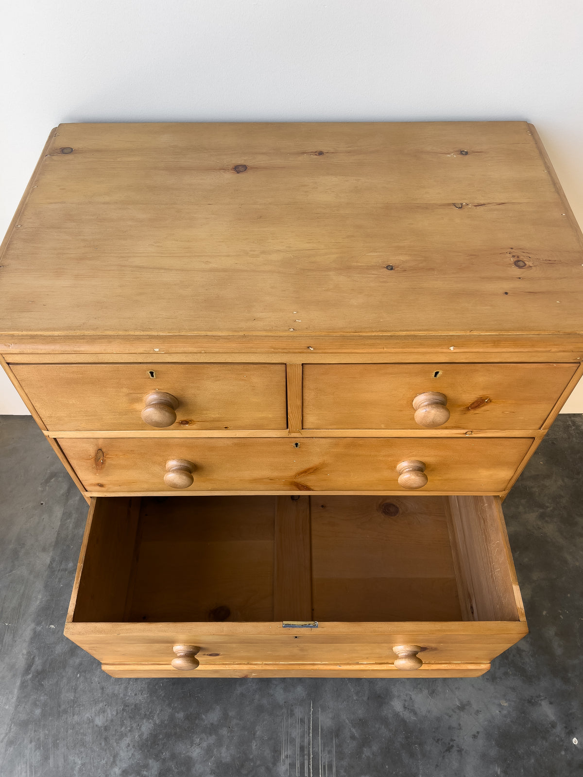 19th Century English Pine Chest of Drawers | Dresser