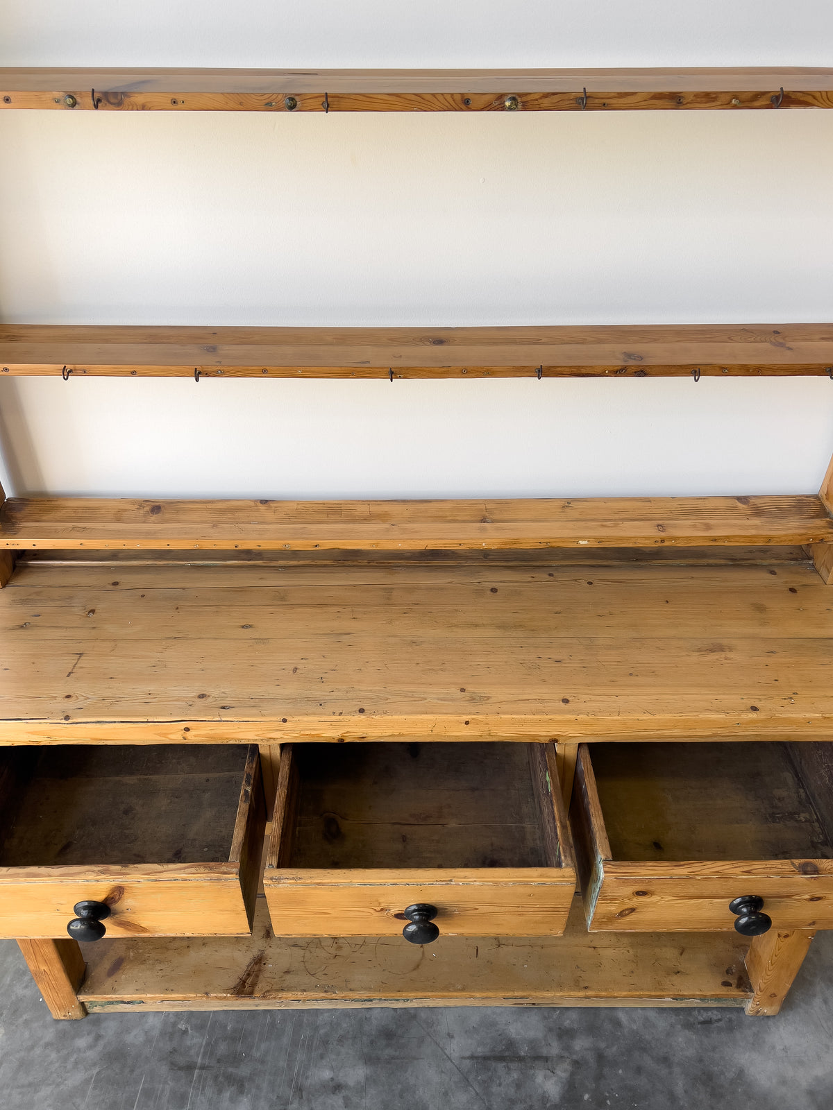 Antique Pine Georgian Pot Board with Plate Rack