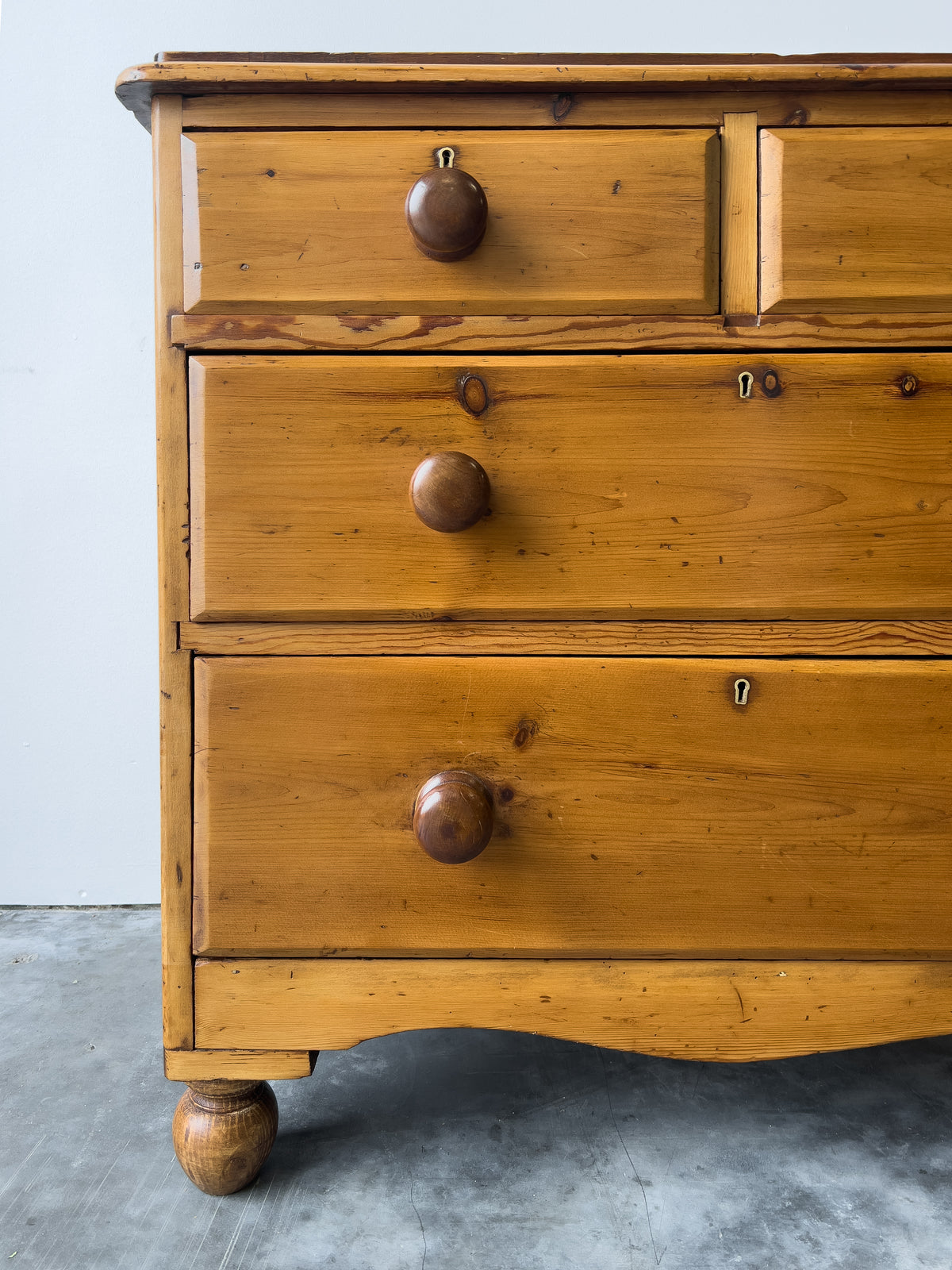 19th Century English Pine Dresser | Chest of Drawers with Contrast Knobs