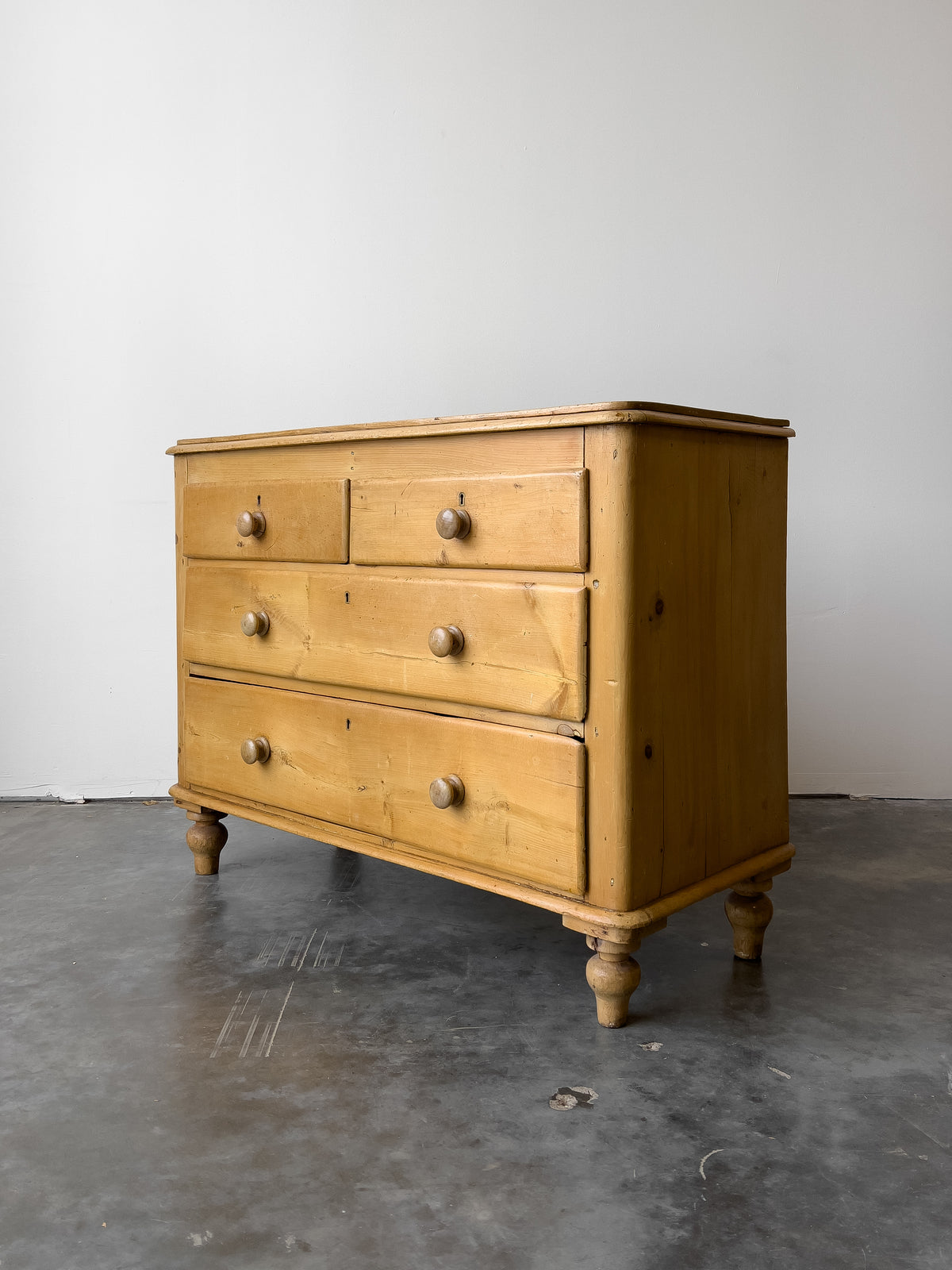 Antique 19th Century English Victorian Pine 2/2 Chest of Drawers