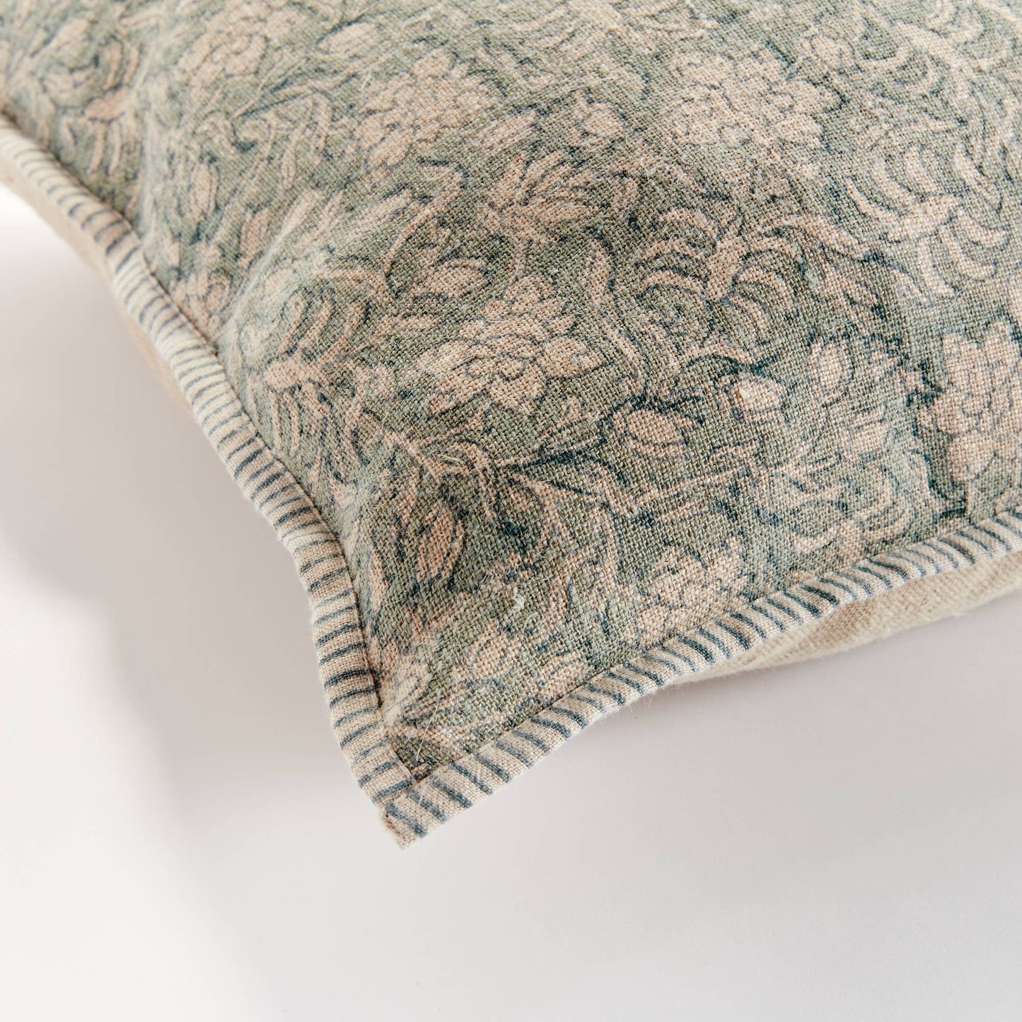 Henriella European Linen Pillow