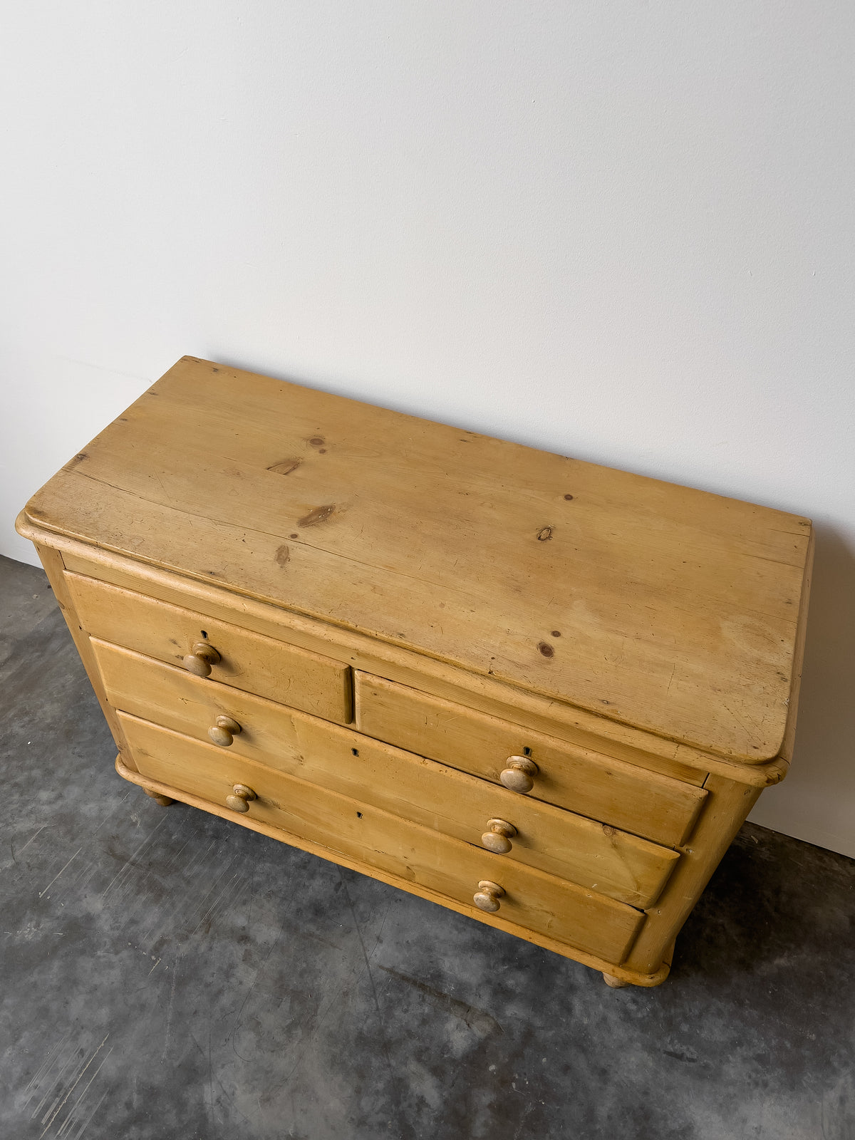 Antique 19th Century English Victorian Pine 2/2 Chest of Drawers