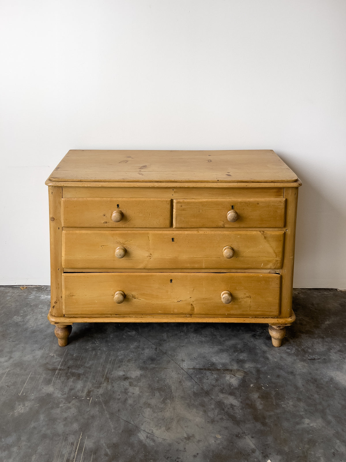 Antique 19th Century English Victorian Pine 2/2 Chest of Drawers