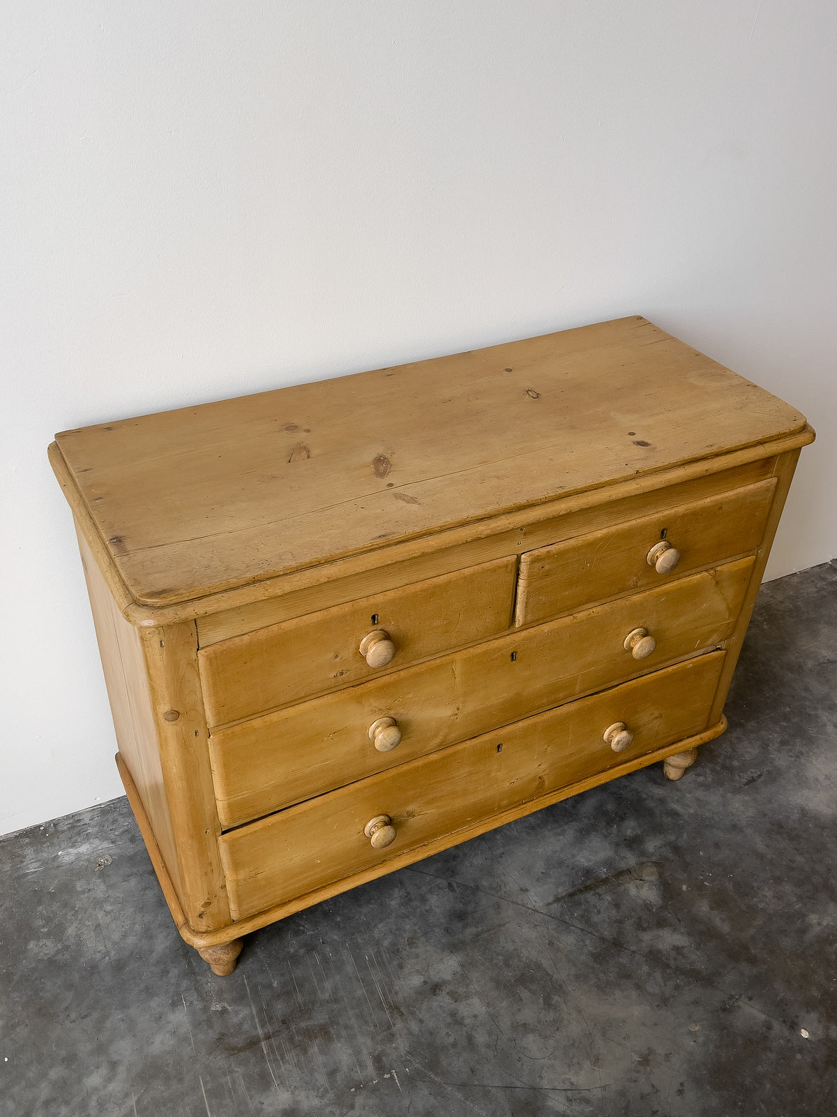 Antique 19th Century English Victorian Pine 2/2 Chest of Drawers