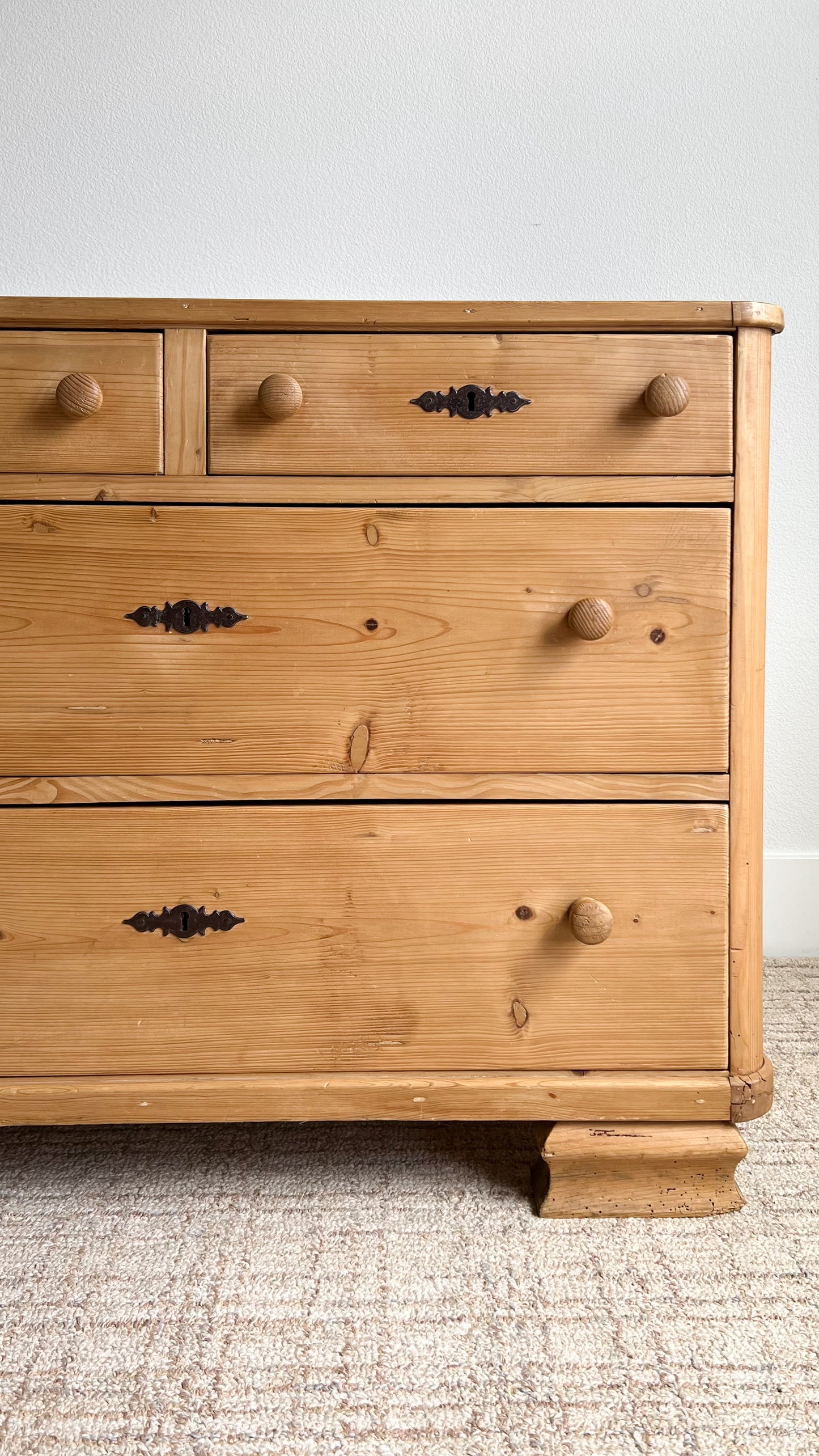 Late Victorian Antique English Chest of Drawers