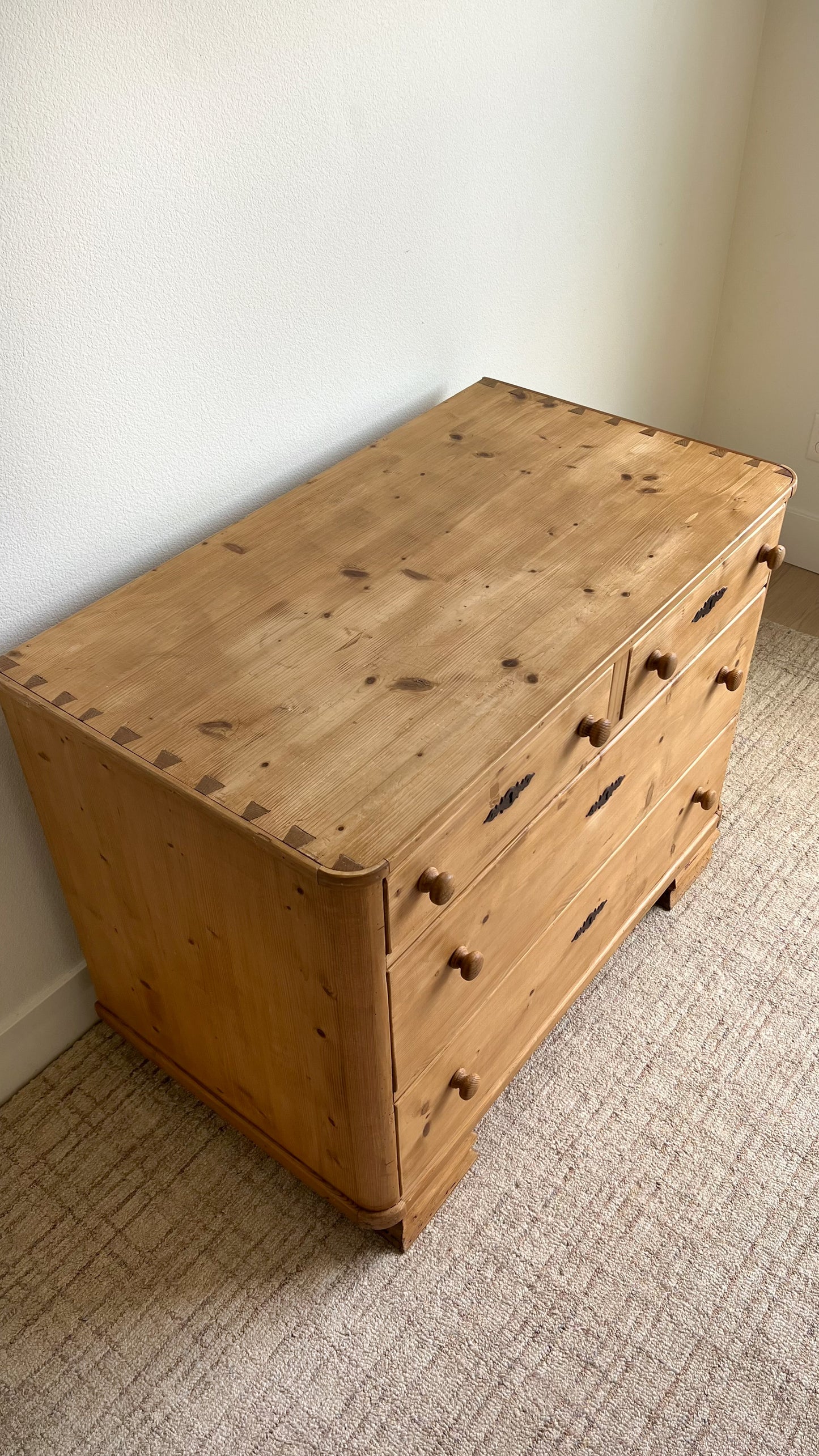 Late Victorian Antique English Chest of Drawers