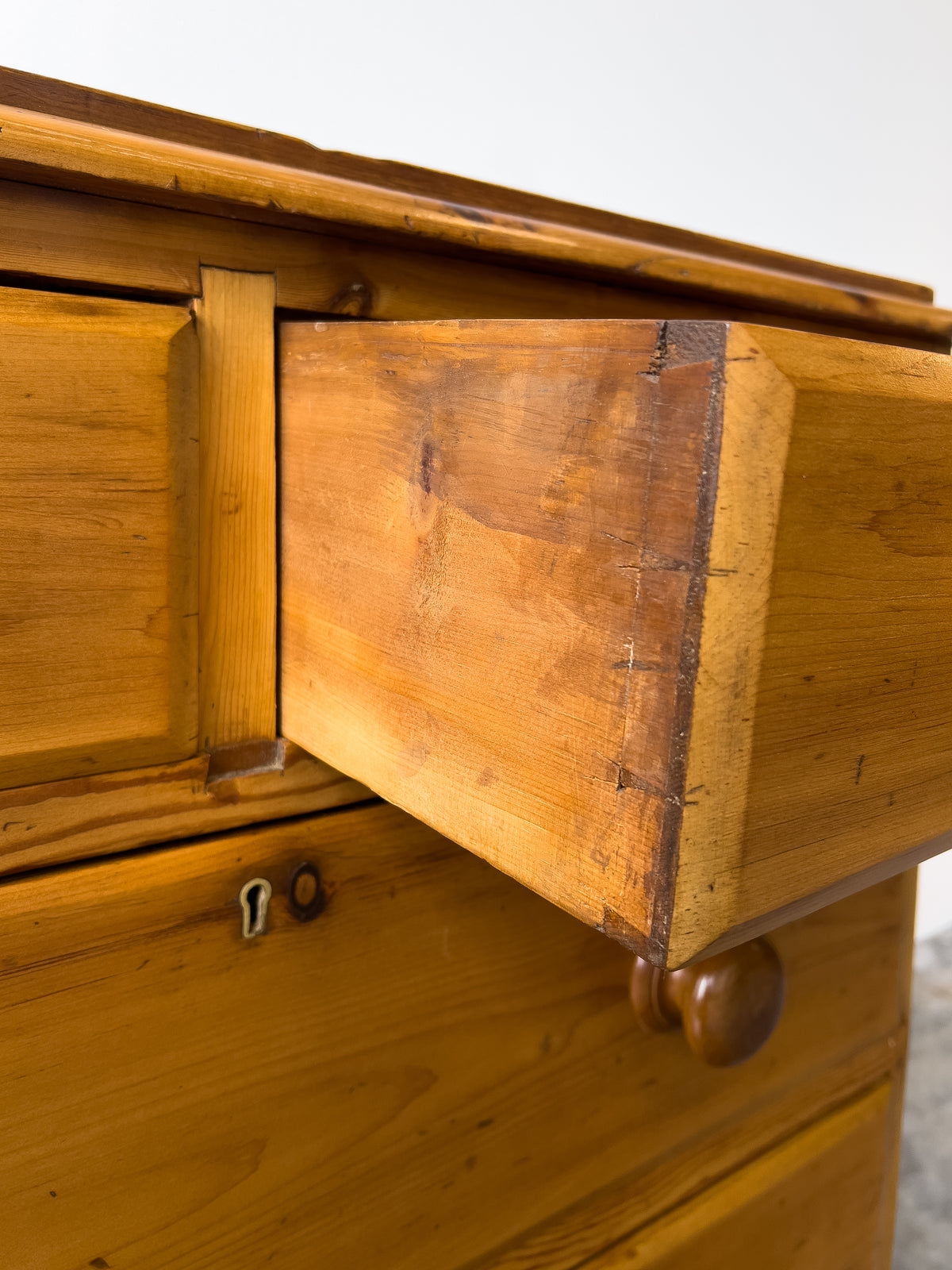 19th Century English Pine Dresser | Chest of Drawers with Contrast Knobs