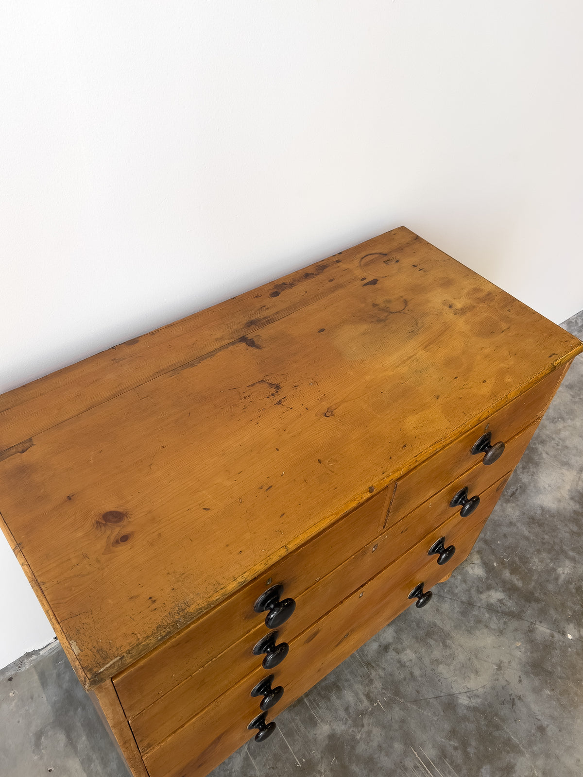 Antique English Pine Rustic Chest of Drawers with Black Knobs