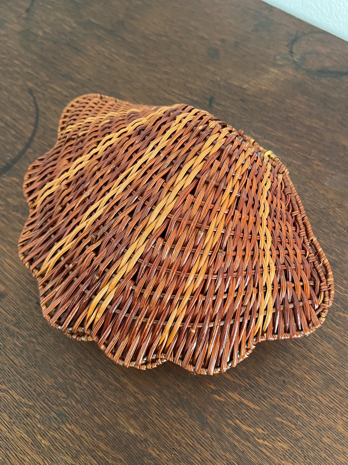 Vintage Wicker Shells with Hinged Opening (3 sizes)
