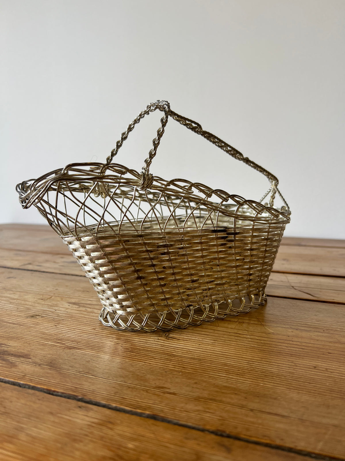 Wire Wine Basket